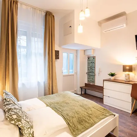 Very - Calm - Modern Design Apartment